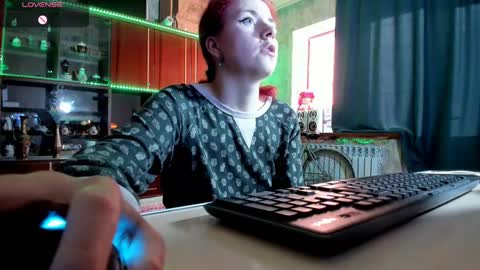 Snapshot of pa1e_pr1ncess chatting on February 9, 1:03 pm Ella online show from February 9, 1:03 pm