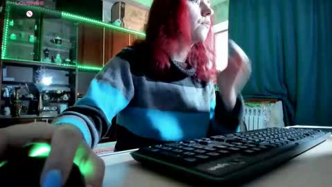 Snapshot of pa1e_pr1ncess chatting on February 10, 9:14 am Ella online show from February 10, 9:14 am