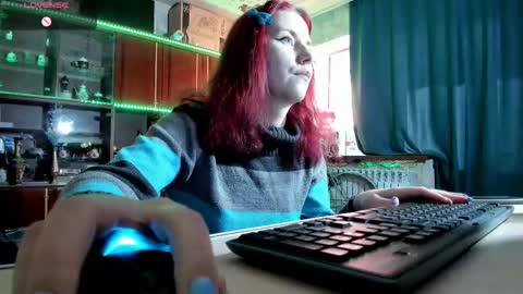 Snapshot of pa1e_pr1ncess chatting on February 10, 12:18 pm Ella online show from February 10, 12:18 pm