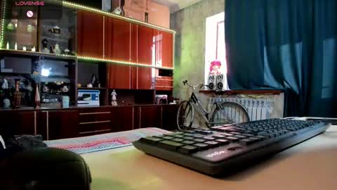 Snapshot of pa1e_pr1ncess chatting on February 17, 12:16 pm Ella online show from February 17, 12:16 pm