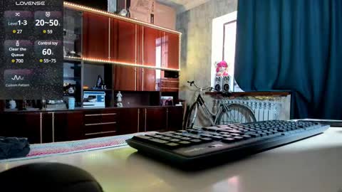 Snapshot of pa1e_pr1ncess chatting on February 25, 7:42 am Ella online show from February 25, 7:42 am