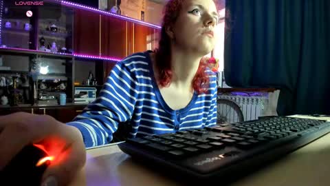 Snapshot of pa1e_pr1ncess chatting on February 28, 9:04 am Ella online show from February 28, 9:04 am