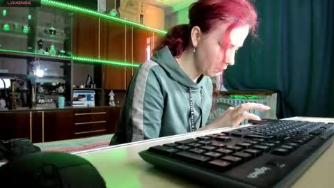 Snapshot of pa1e_pr1ncess chatting on March 2, 10:45 am Ella online show from March 2, 10:45 am