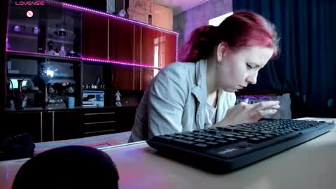 Snapshot of pa1e_pr1ncess chatting on March 5, 11:38 am Ella online show from March 5, 11:38 am