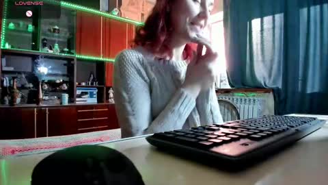 Snapshot of pa1e_pr1ncess chatting on March 7, 1:18 pm Ella online show from March 7, 1:18 pm