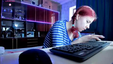 Snapshot of pa1e_pr1ncess chatting on March 9, 6:39 am Ella online show from March 9, 6:39 am