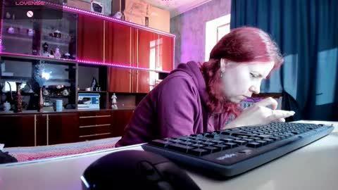 Snapshot of pa1e_pr1ncess chatting on March 12, 12:26 pm Ella online show from March 12, 12:26 pm