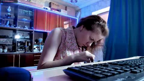 Snapshot of pa1e_pr1ncess chatting on September 9, 7:08 am Ella online show from September 9, 7:08 am