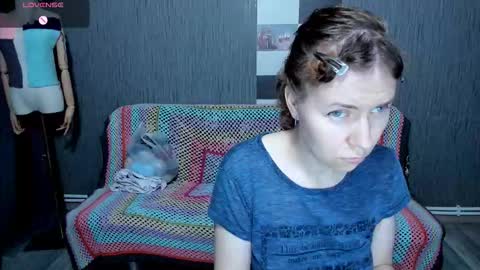 Snapshot of pa1e_pr1ncess chatting on October 2, 7:37 am Ella online show from October 2, 7:37 am