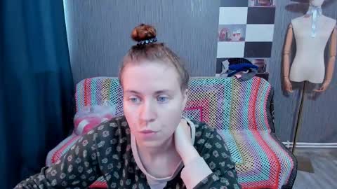 Snapshot of pa1e_pr1ncess chatting on November 2, 7:22 am Ella online show from November 2, 7:22 am