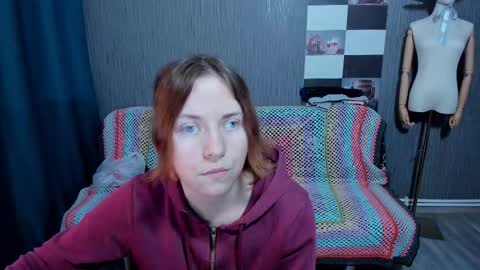 Snapshot of pa1e_pr1ncess chatting on November 10, 7:07 am Ella online show from November 10, 7:07 am