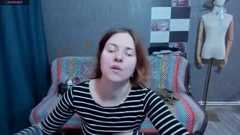 Snapshot of pa1e_pr1ncess chatting on November 13, 8:13 am Ella online show from November 13, 8:13 am