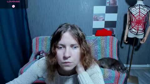 Snapshot of pa1e_pr1ncess chatting on November 17, 7:03 am Ella online show from November 17, 7:03 am