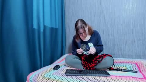 Snapshot of pa1e_pr1ncess chatting on November 28, 9:23 am Ella online show from November 28, 9:23 am