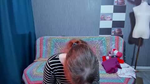 Snapshot of pa1e_pr1ncess chatting on December 3, 7:27 am Ella online show from December 3, 7:27 am