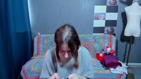 Snapshot of pa1e_pr1ncess chatting on December 4, 7:28 am Ella online show from December 4, 7:28 am