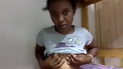 Snapshot of paatriy chatting on February 27, 9:26 pm paatriy online show from February 27, 9:26 pm