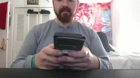 Snapshot of pabighunk chatting on October 16, 4:30 pm pabighunk online show from October 16, 4:30 pm