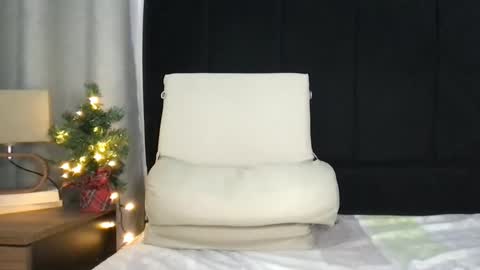 Javi    online show from December 6, 11:14 pm