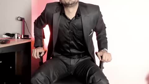 Snapshot of pablo_rincon95 chatting on December 31, 2:14 pm pablo rincon95 online show from December 31, 2:14 pm