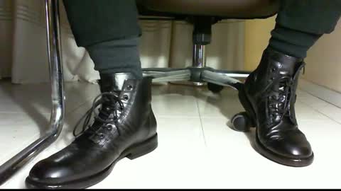 Snapshot of pablomenesssl chatting on January 7, 7:06 pm Pablo Meness online show from January 7, 7:06 pm