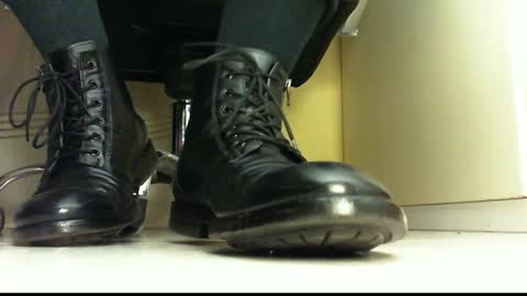 Snapshot of pablomenesssl chatting on January 14, 11:16 pm Pablo Meness online show from January 14, 11:16 pm