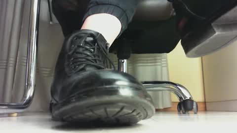 Snapshot of pablomenesssl chatting on January 24, 12:09 am Pablo Meness online show from January 24, 12:09 am