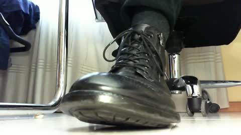 Snapshot of pablomenesssl chatting on January 25, 12:16 pm Pablo Meness online show from January 25, 12:16 pm