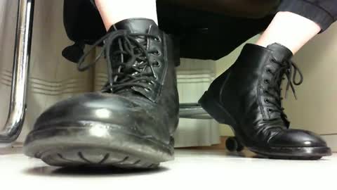 Snapshot of pablomenesssl chatting on February 4, 9:41 pm Pablo Meness online show from February 4, 9:41 pm