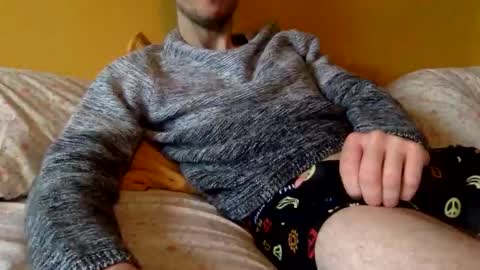 Snapshot of paintdude424 chatting on December 23, 5:32 pm paintdude424 online show from December 23, 5:32 pm