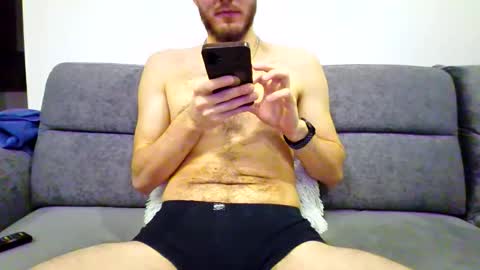 Snapshot of paiton5 chatting on December 19, 7:10 pm loveallwomen biceps bigthighs hairy single bigcockhead online show from December 19, 7:10 pm