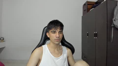 Snapshot of pakun_ chatting on December 3, 10:51 pm pakun_ online show from December 3, 10:51 pm