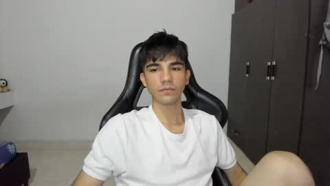 Snapshot of pakun_ chatting on December 5, 11:29 pm pakun_ online show from December 5, 11:29 pm