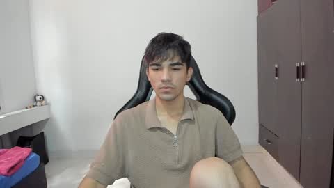 Snapshot of pakun_ chatting on December 19, 2:57 pm pakun_ online show from December 19, 2:57 pm