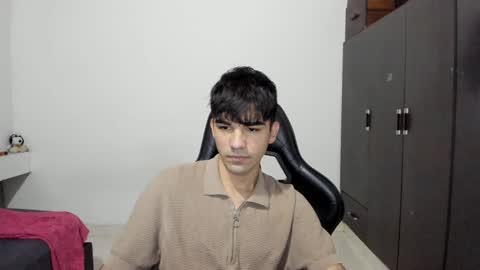 Snapshot of pakun_ chatting on January 5, 11:22 pm pakun_ online show from January 5, 11:22 pm