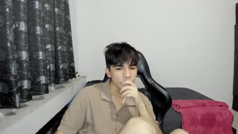 Snapshot of pakun_ chatting on January 18, 11:44 pm pakun_ online show from January 18, 11:44 pm