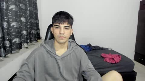 Snapshot of pakun_ chatting on February 8, 1:43 am pakun_ online show from February 8, 1:43 am