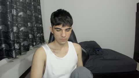 Snapshot of pakun_ chatting on February 12, 1:41 am pakun_ online show from February 12, 1:41 am