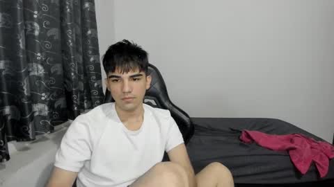 Snapshot of pakun_ chatting on February 13, 12:13 am pakun_ online show from February 13, 12:13 am