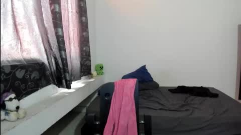 Snapshot of pakun_ chatting on September 22, 5:15 pm pakun_ online show from September 22, 5:15 pm