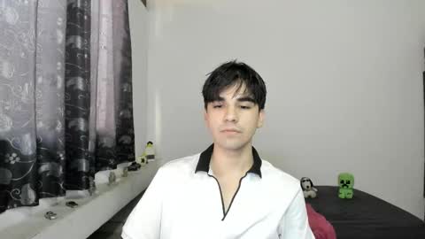 Snapshot of pakun_ chatting on October 5, 8:29 pm pakun_ online show from October 5, 8:29 pm