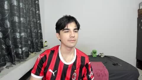 Snapshot of pakun_ chatting on October 8, 2:20 am pakun_ online show from October 8, 2:20 am