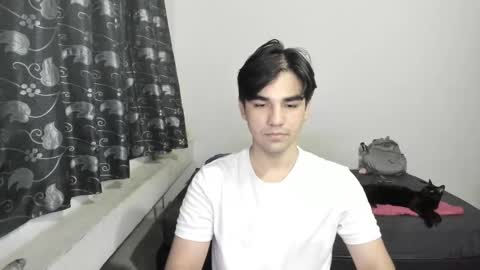 Snapshot of pakun_ chatting on October 16, 4:13 am pakun_ online show from October 16, 4:13 am