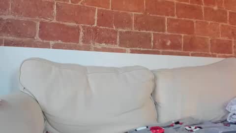 Snapshot of palaustudio chatting on January 3, 7:38 am Merce online show from January 3, 7:38 am