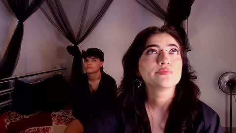     online show from March 1, 11:51 pm