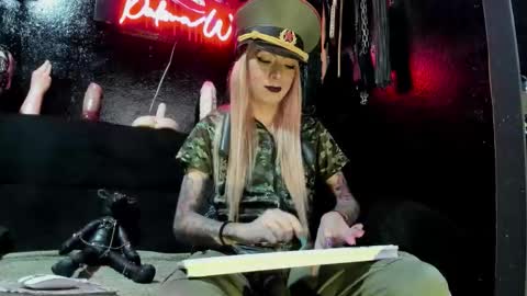 Snapshot of palomawells chatting on October 24, 9:22 pm Paloma online show from October 24, 9:22 pm