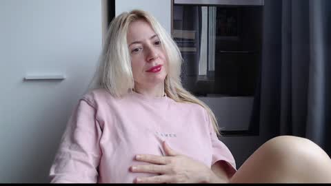 Snapshot of pam_fans chatting on September 17, 7:32 am BABE online show from September 17, 7:32 am