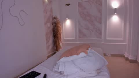 Snapshot of pamela_78_ chatting on October 24, 7:43 pm pamela online show from October 24, 7:43 pm