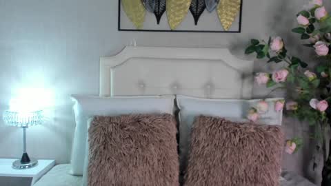 Snapshot of pamela_duque30 chatting on January 5, 12:21 pm Pamela Duque  online show from January 5, 12:21 pm