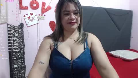 pamela_echeverria online show from February 21, 11:33 am